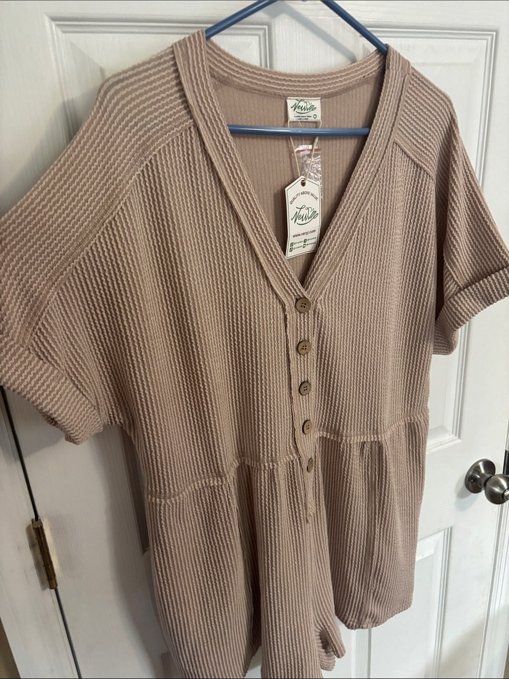 Very J Oatmeal Ribbed Henley Romper - Picture 4 of 8